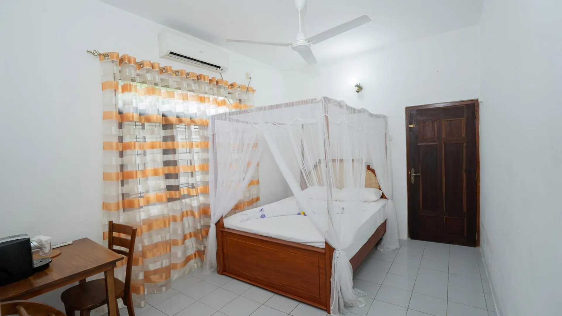 Little Villa Tourist Inn Negombo Guest house