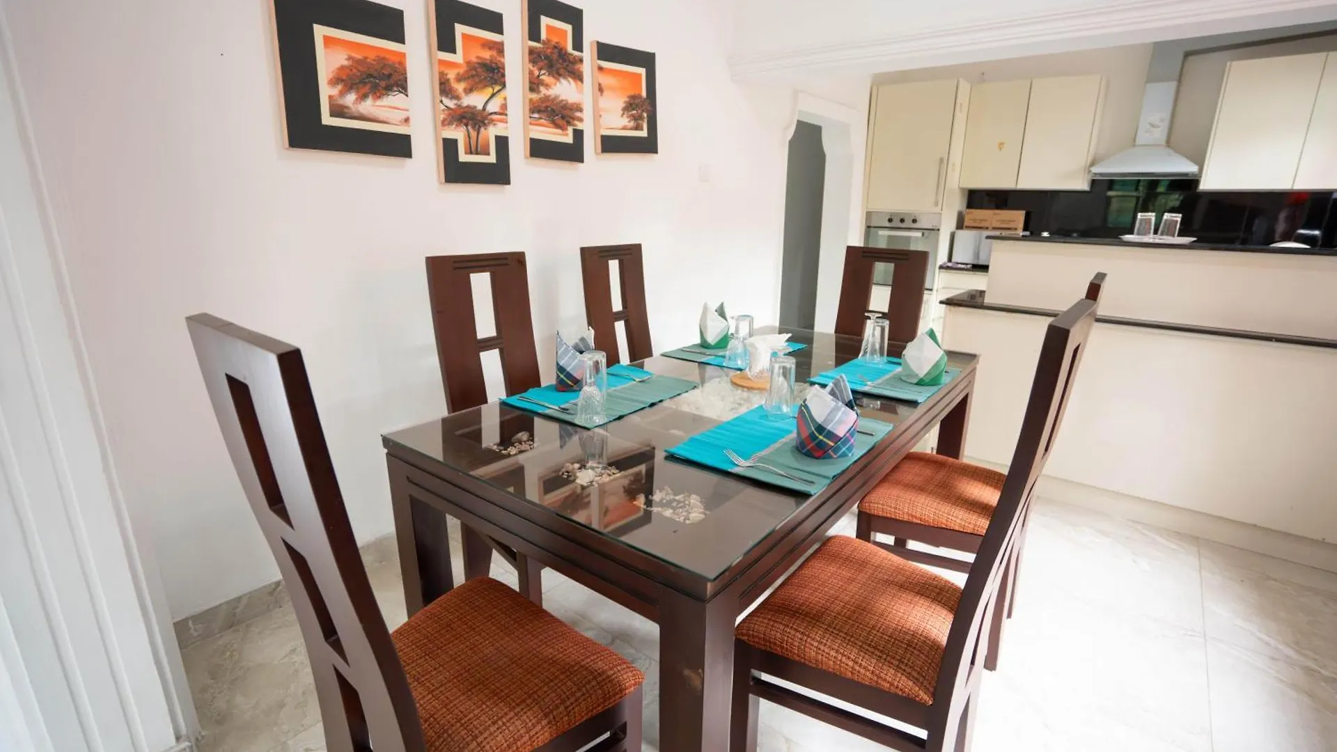 Guest house Little Villa Tourist Inn Negombo Sri Lanka